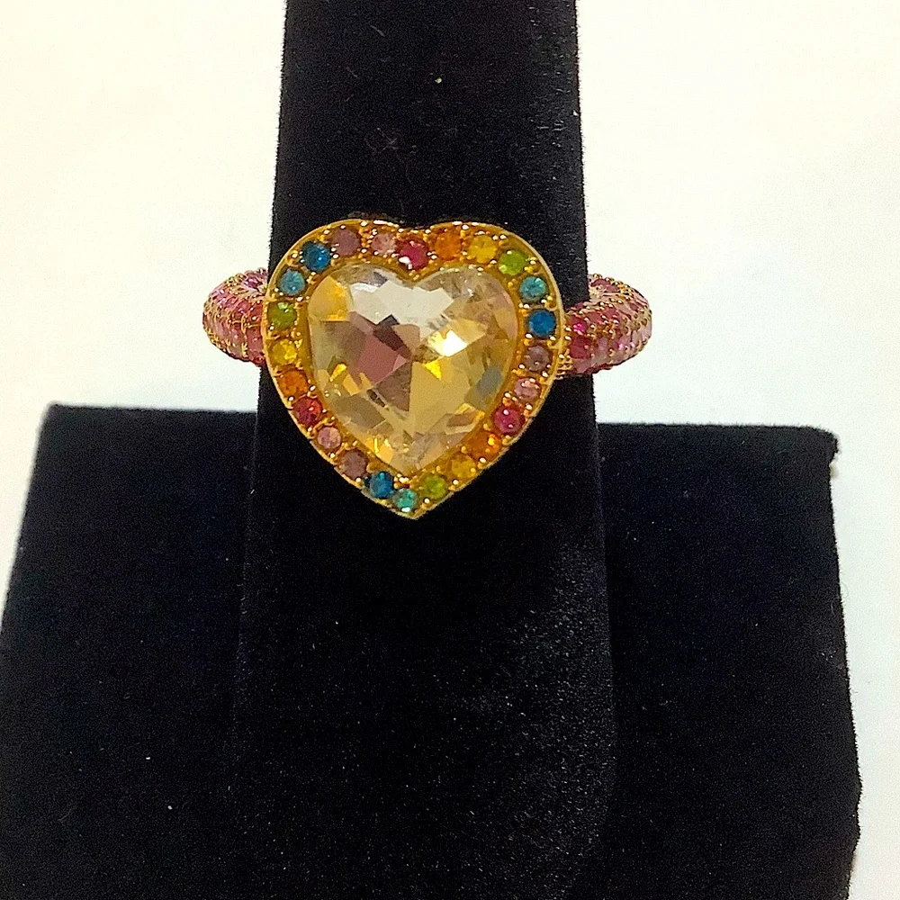 Kurt Geiger London Rainbow Crystal Heart Cocktail Ring 7 New - Picture 2 of 5